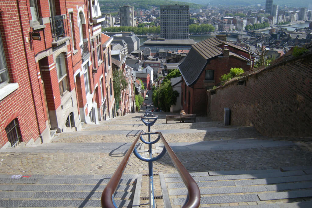 Вид на Льеж с верхней точки лестницы «Гора де Бюрена».