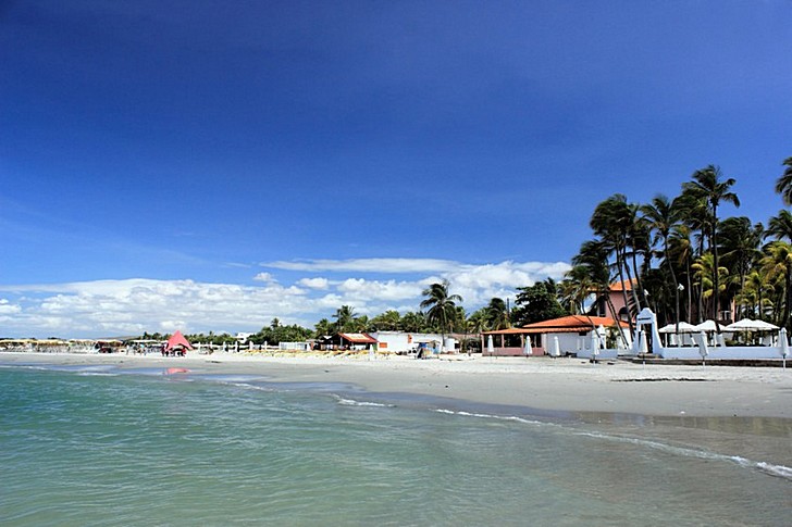 Пляж Эль Яке.