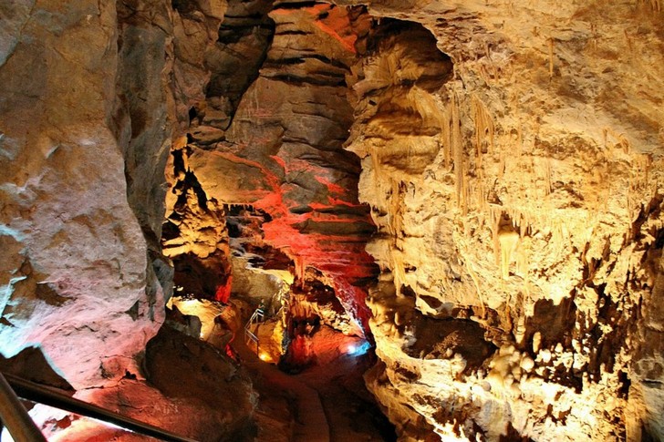 Пещеры Таулабе.
