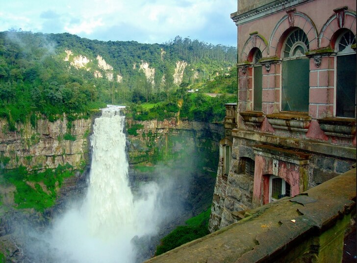 Водопад Текендама.
