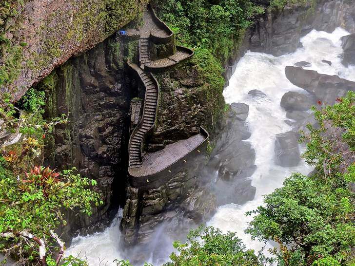 Водопад Пайлон дель Дьябло (Котел Дьявола).