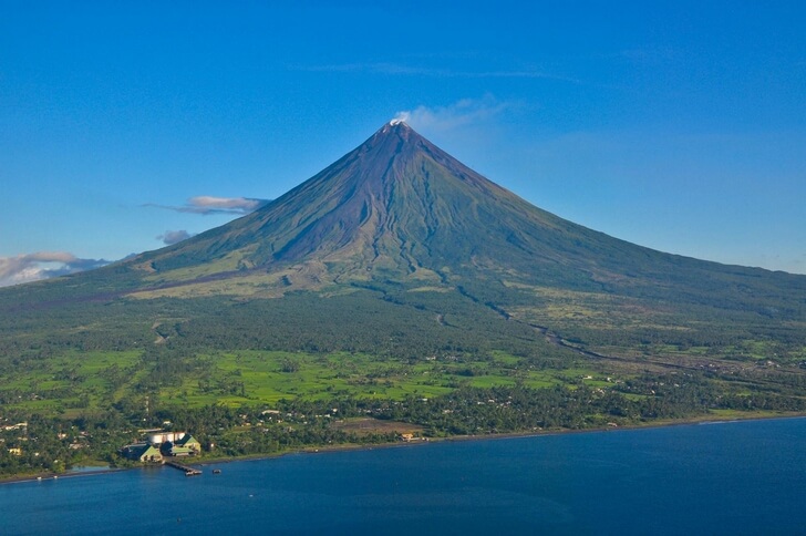 Вулкан Майон.