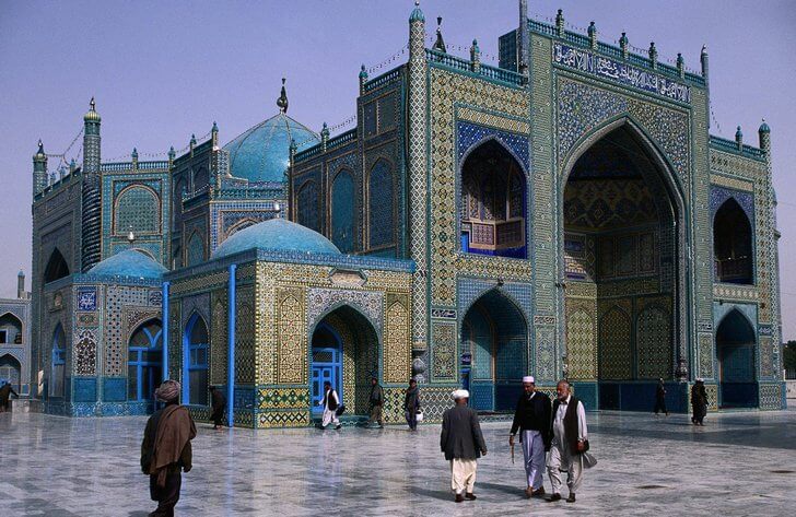 Голубая мечеть (Мазари-Шариф).