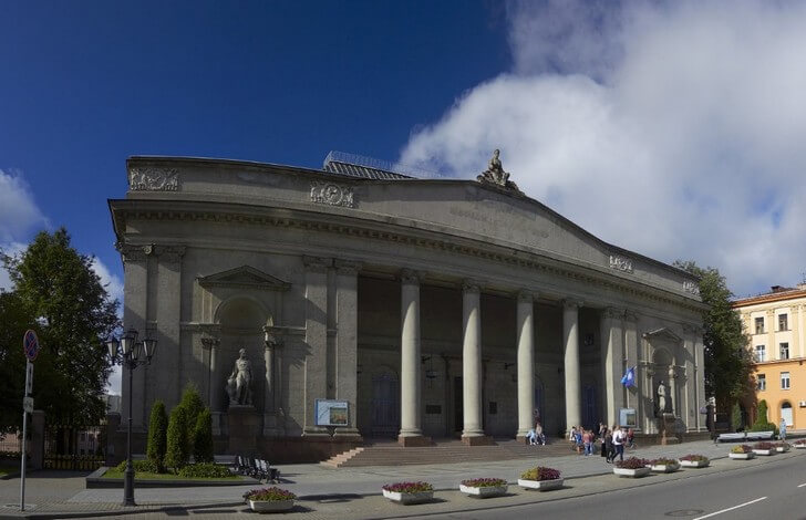Национальный художественный музей.