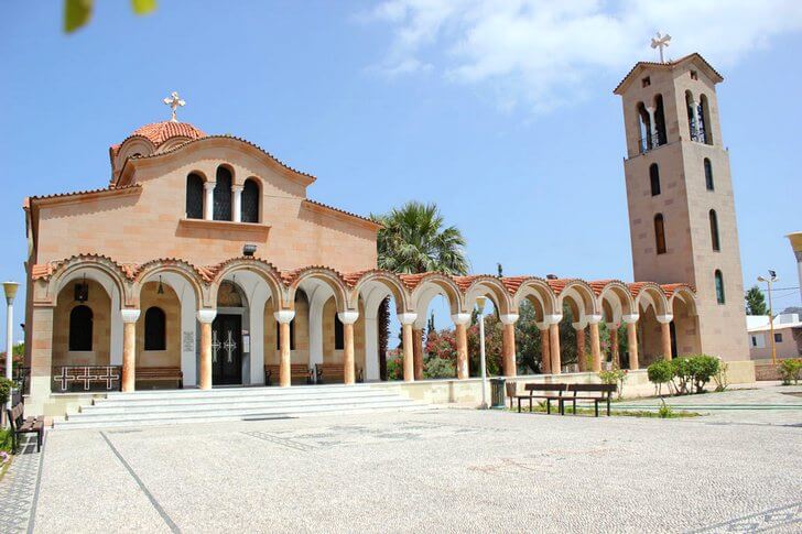 Церковь Святого Нектария в Фалираки.
