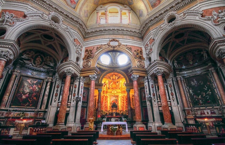 Церковь Сан Лоренцо.