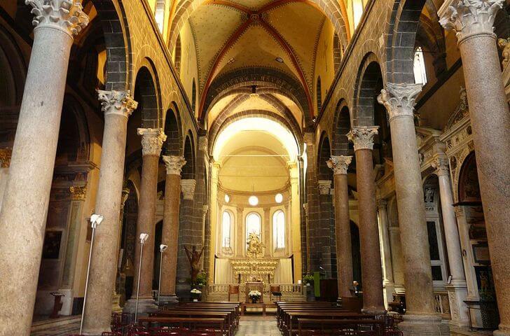 Церковь Санта Мария ди Кастелло.
