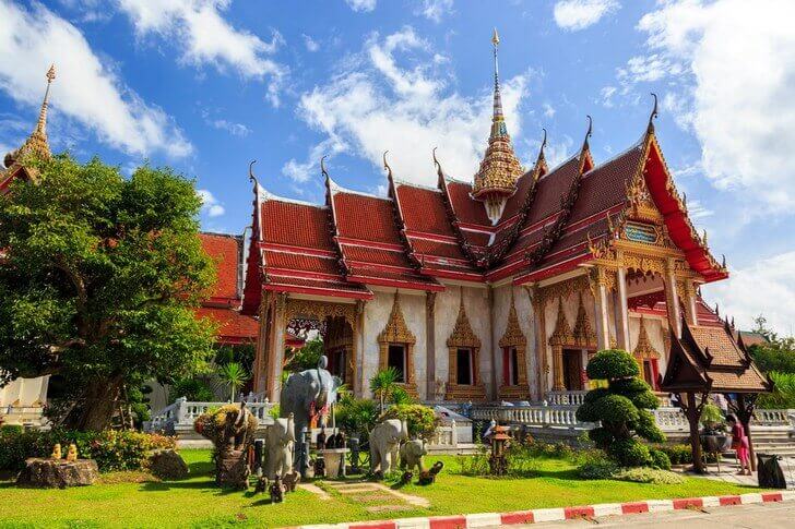 Храм Ват Чалонг.