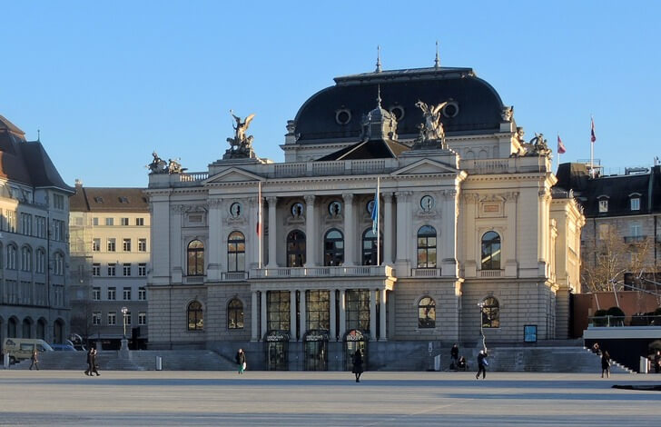 Цюрихский оперный театр.