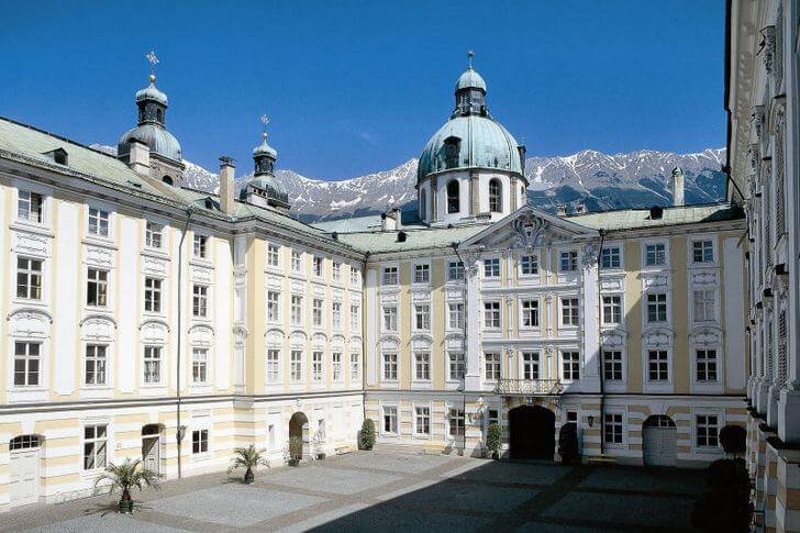 Императорский дворец Хофбург.