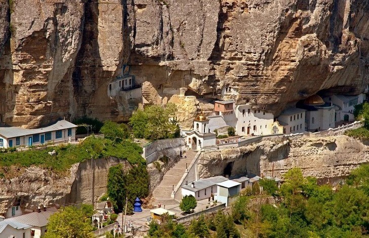 Успенский пещерный монастырь.
