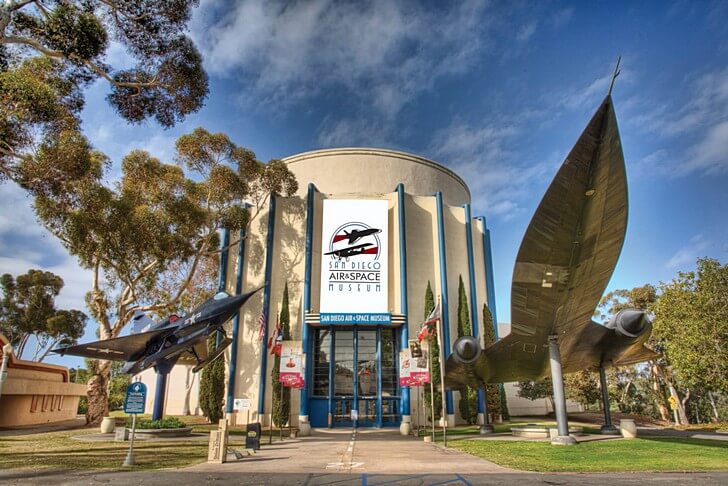 Аэрокосмический музей Сан-Диего.