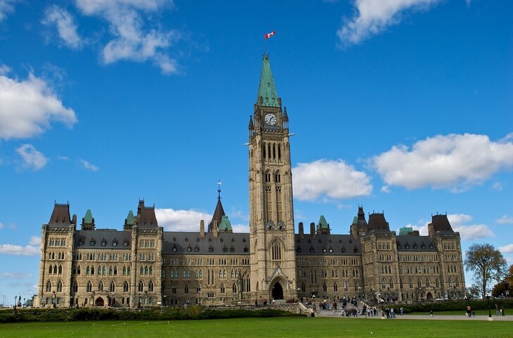 Здание парламента Канады.