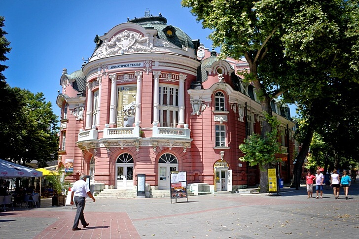 Варненский оперный театр.