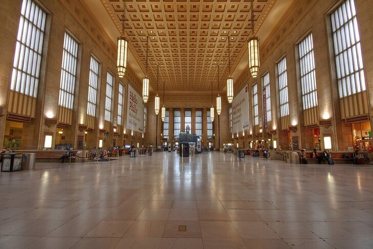 Железнодорожный вокзал Филадельфии.