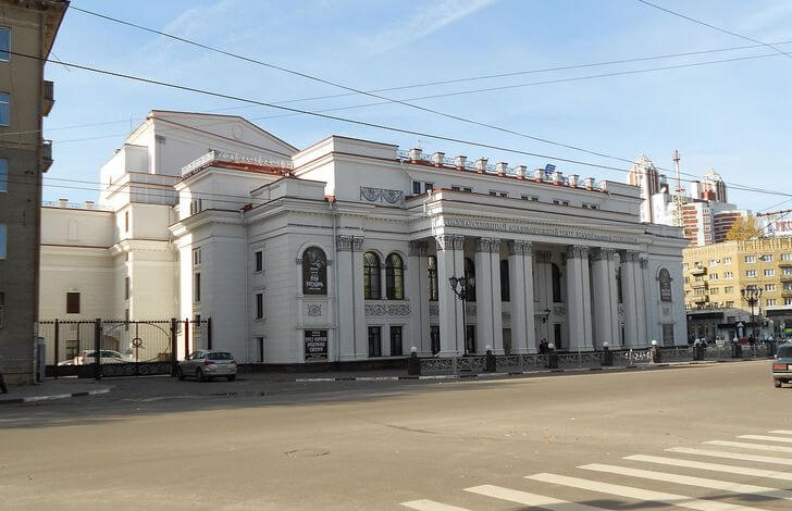 Театр драмы имени А. В. Кольцова.