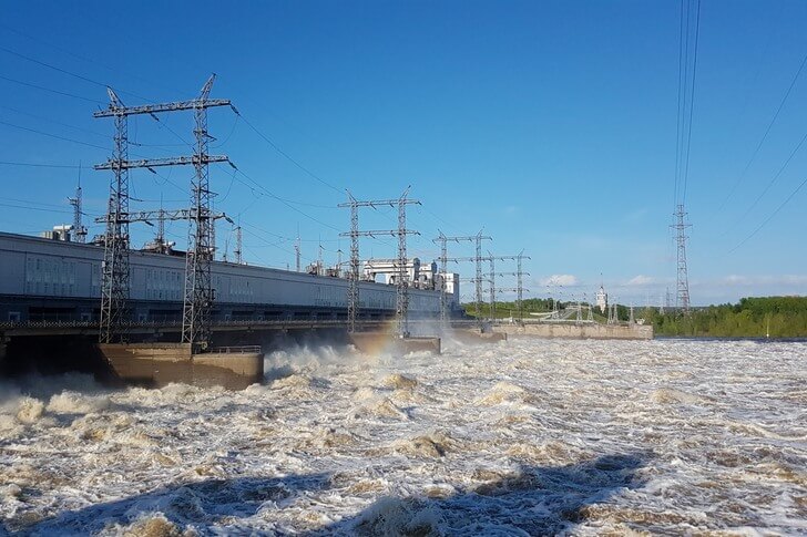 Камская ГЭС.