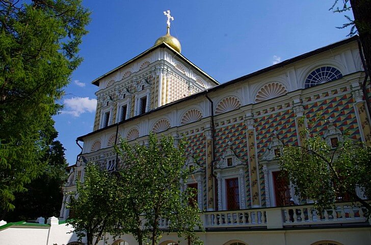 Церковь преподобного Сергия с Трапезной палатой.