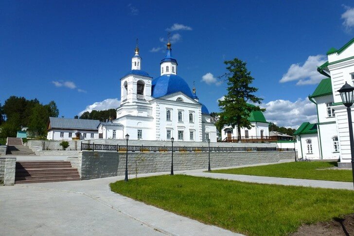 Иоанно-Введенский монастырь.