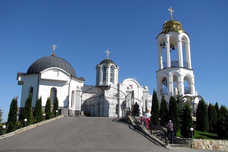 Свято-Георгиевский монастырь.