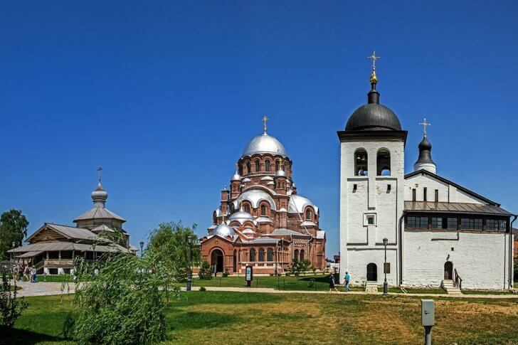 Свияжский Иоанно-Предтеченский монастырь.