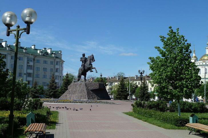 Памятник А. П. Ермолову.