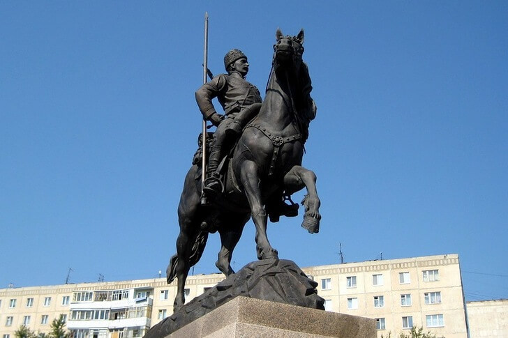 Памятник Оренбургскому казачеству.
