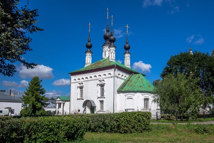Цареконстантиновская и Скорбященская церкви.