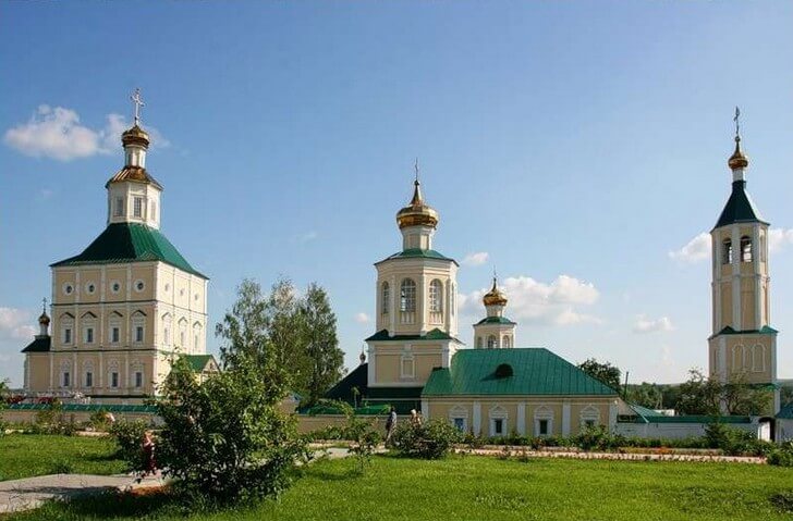 Макаровский Иоанно-Богословский монастырь.
