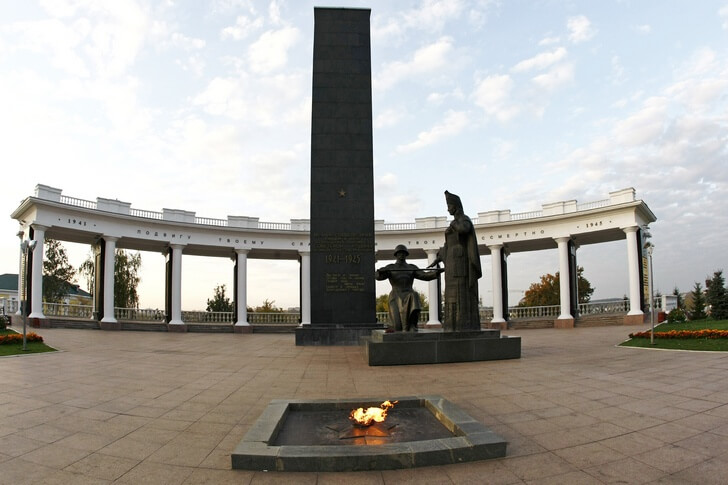 Памятник воинам Мордовии, павшим в годы ВОВ.