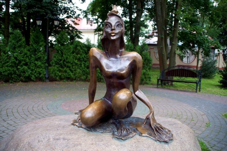 Скульптура «Царевна-лягушка».