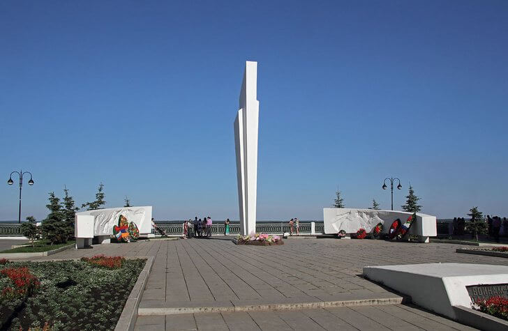 Мемориальный комплекс «Вечный огонь».