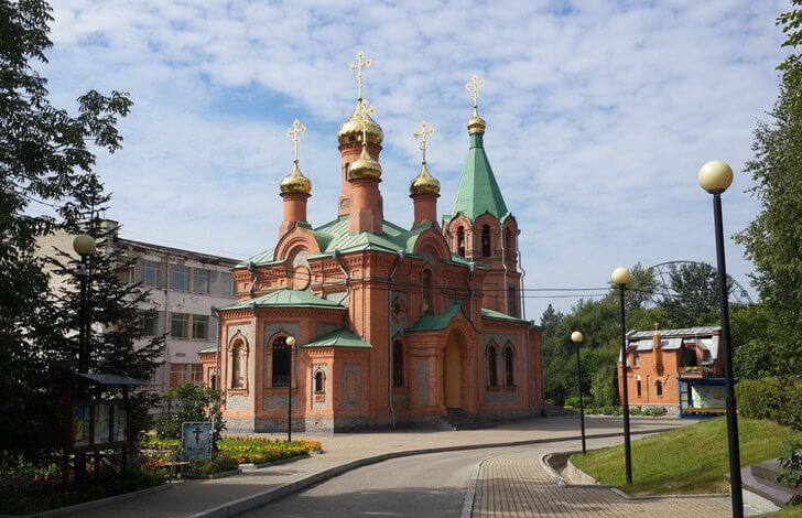 Храм Святителя Иннокентия Иркутского.