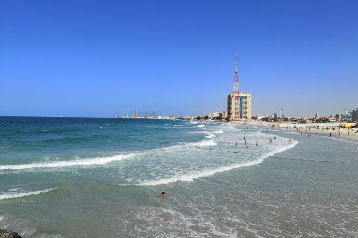 Пляж Аль-Хан.