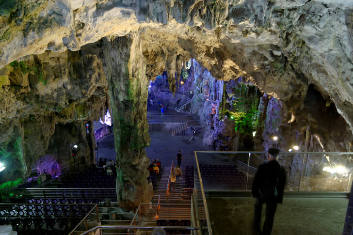 Пещера Святого Михаила.