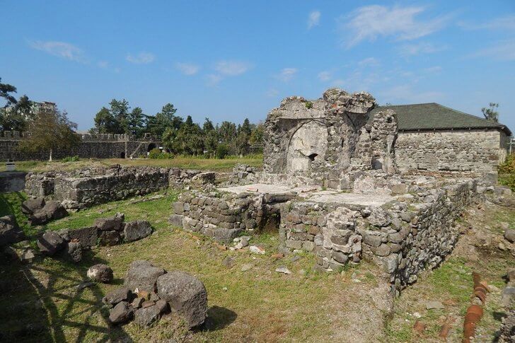 Гонио-Апсаросская крепость.