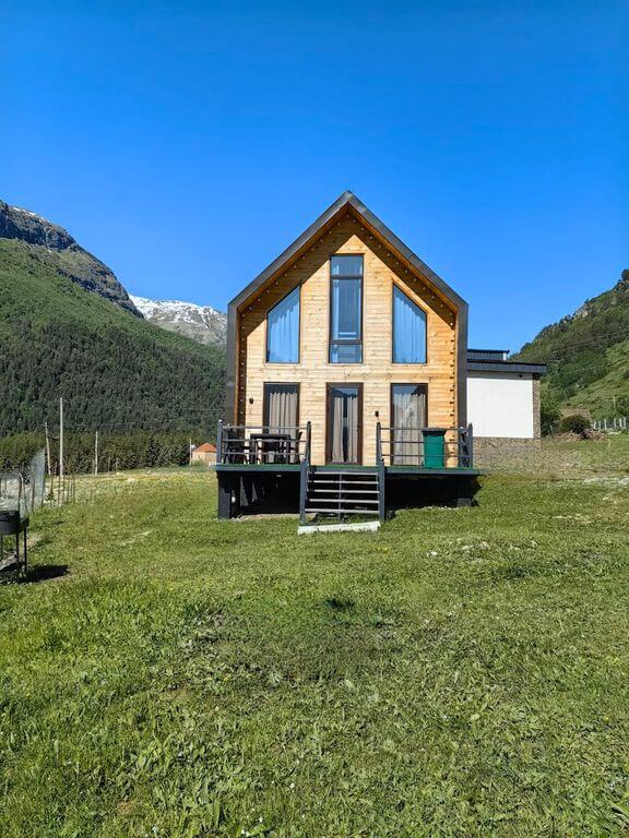 Barn House у Эльбруса.