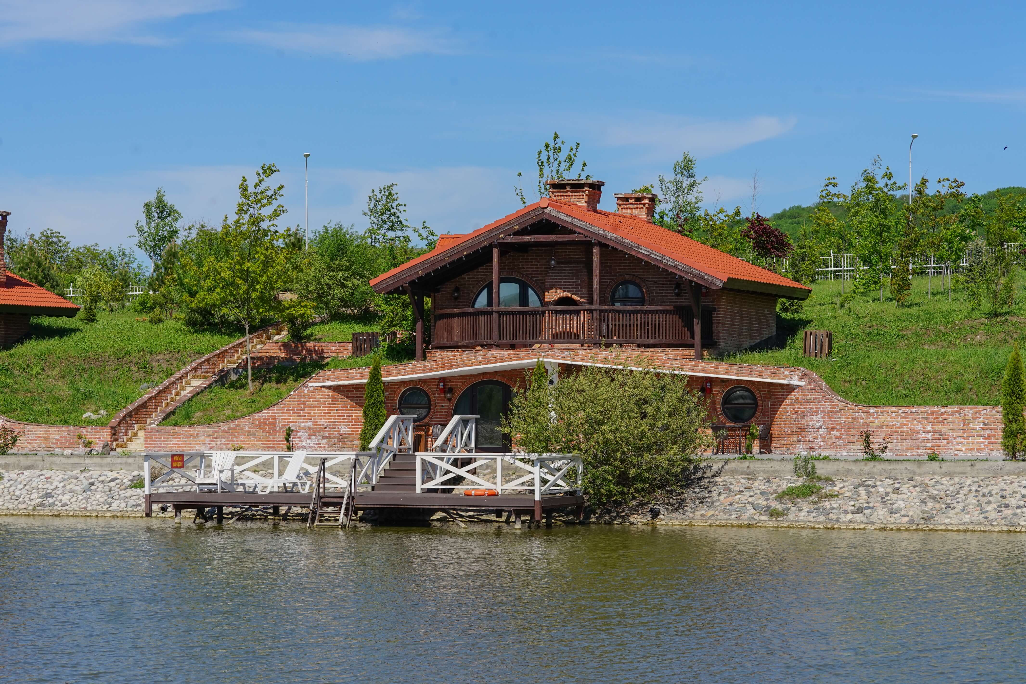 Хоббит Тон.