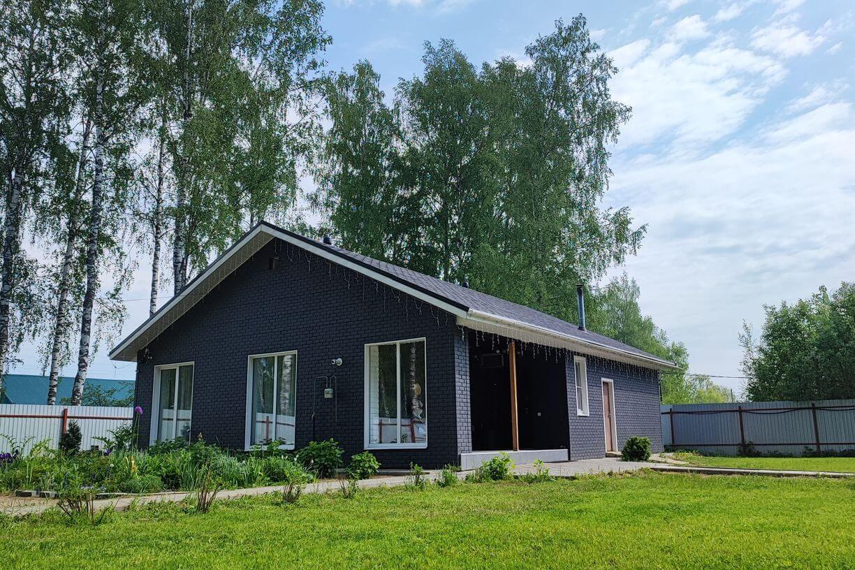 Загородный дом с баней.