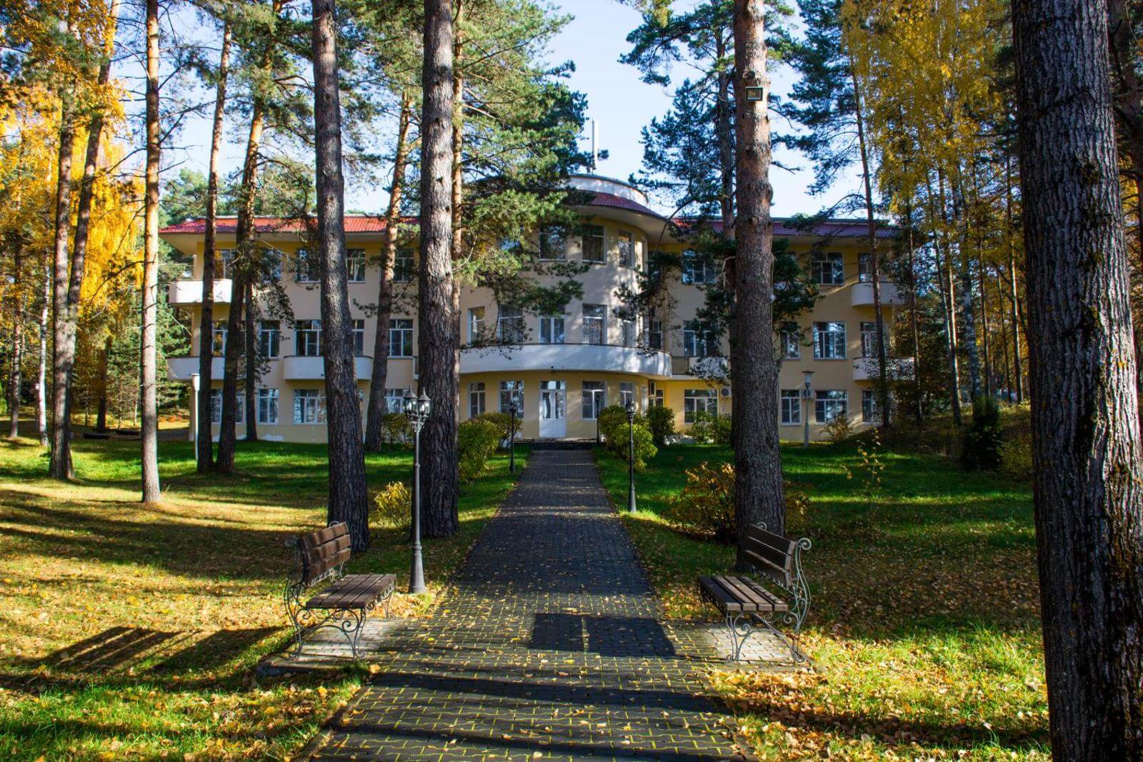 Губернский двор.