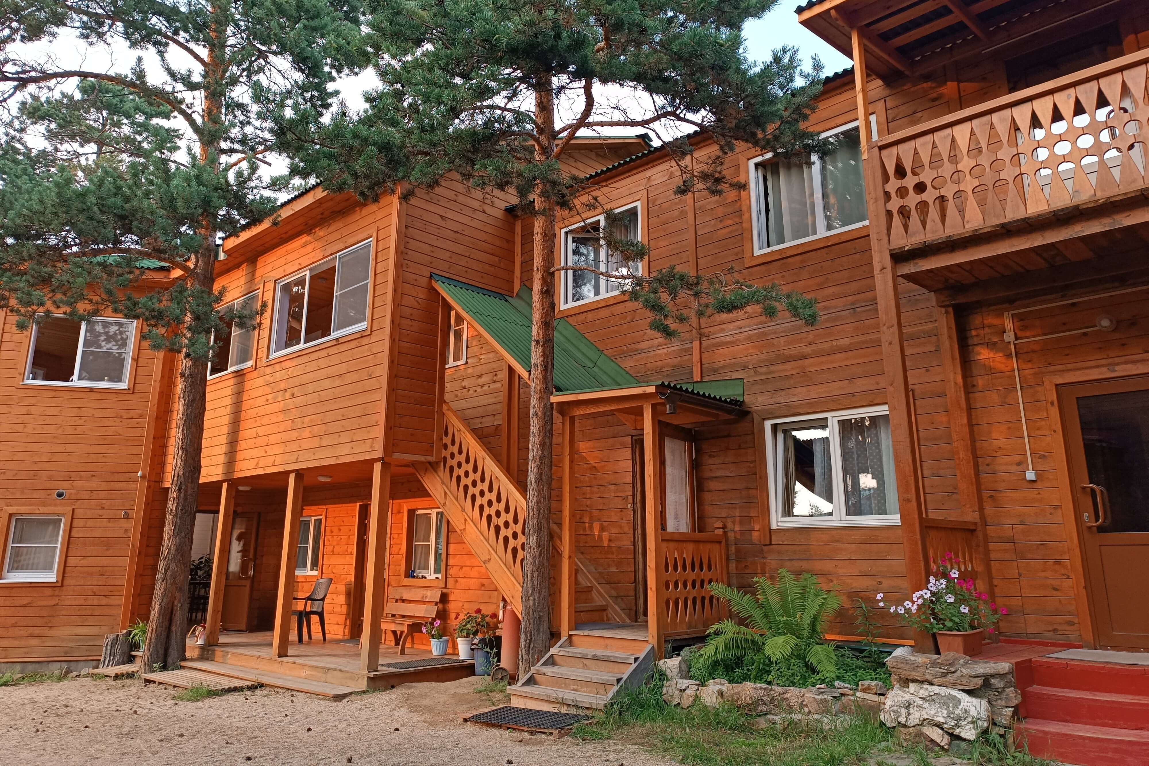 Гостиница «Лада».